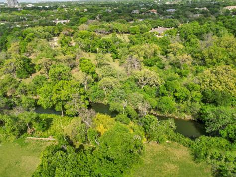 48 Braewood Place Dallas TX 74248