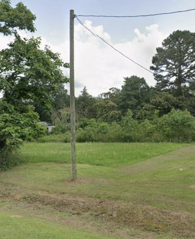 2202 E Avenue B Hooks TX 75561