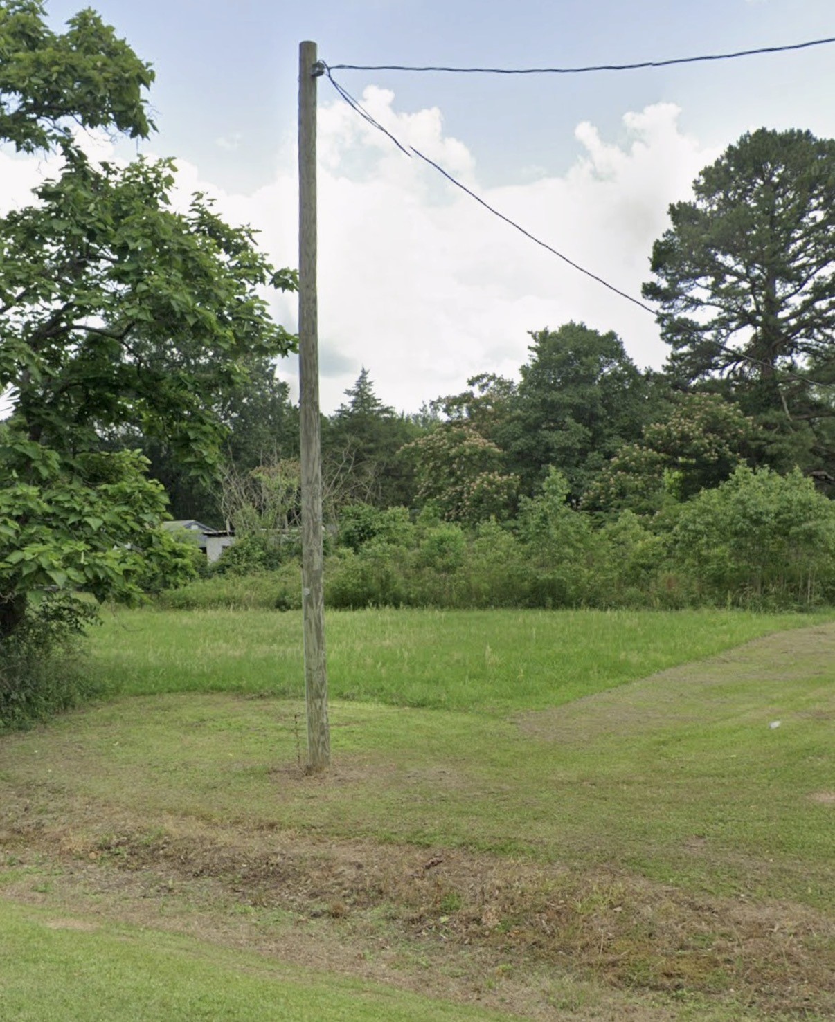 2202 E Avenue B Hooks TX 75561