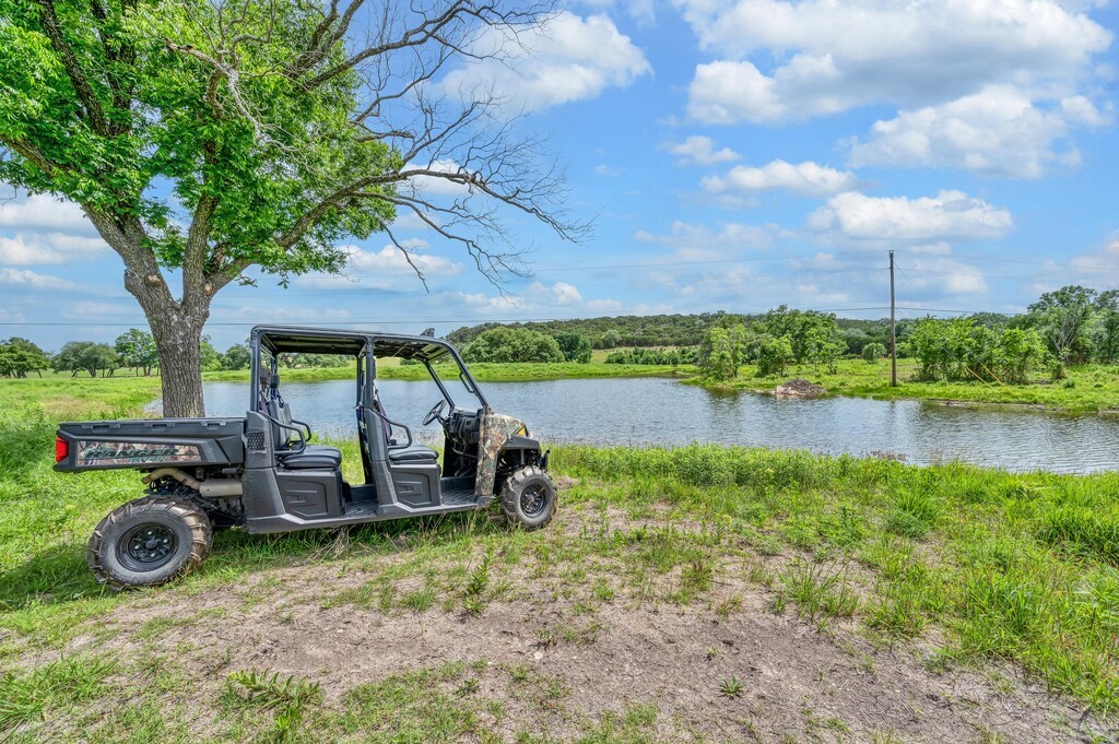 16290 E State Highway 22 Cranfills Gap TX 76637