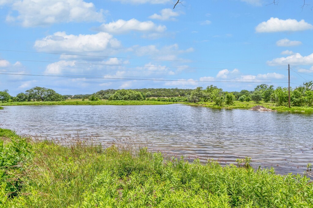 16290 E State Highway 22 Cranfills Gap TX 76637
