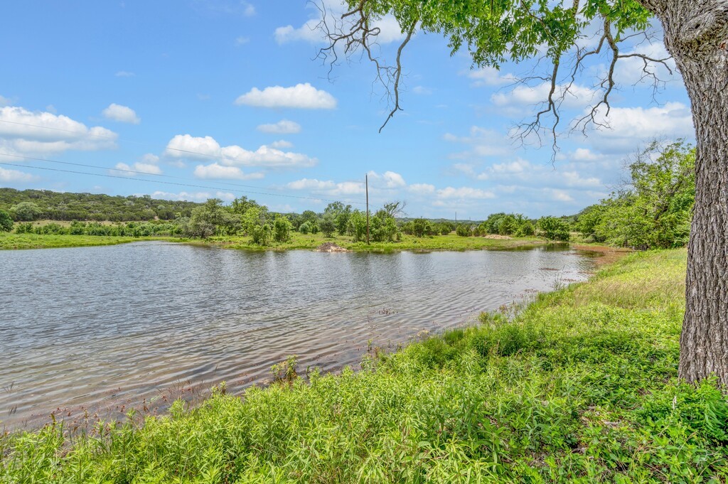 16290 E State Highway 22 Cranfills Gap TX 76637