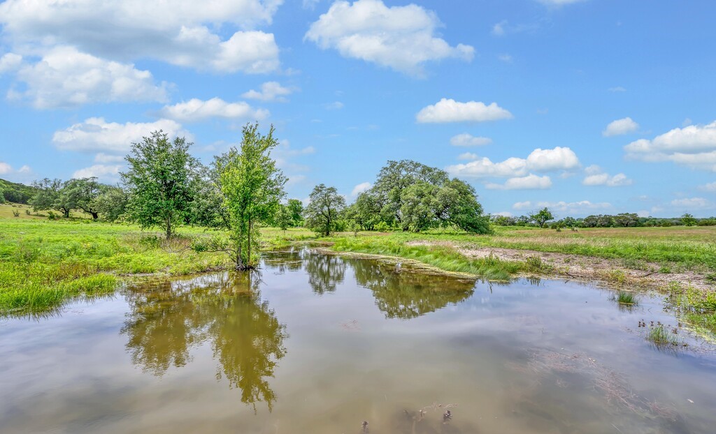 16290 E State Highway 22 Cranfills Gap TX 76637