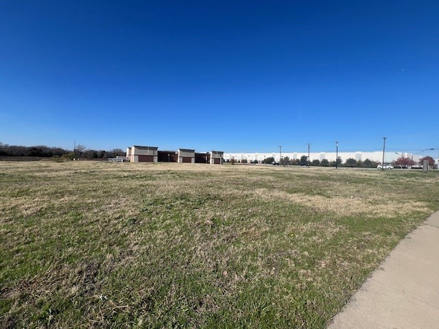 2600 W Wintergreen Road Lancaster TX 75134