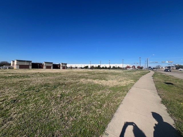 2600 W Wintergreen Road Lancaster TX 75134