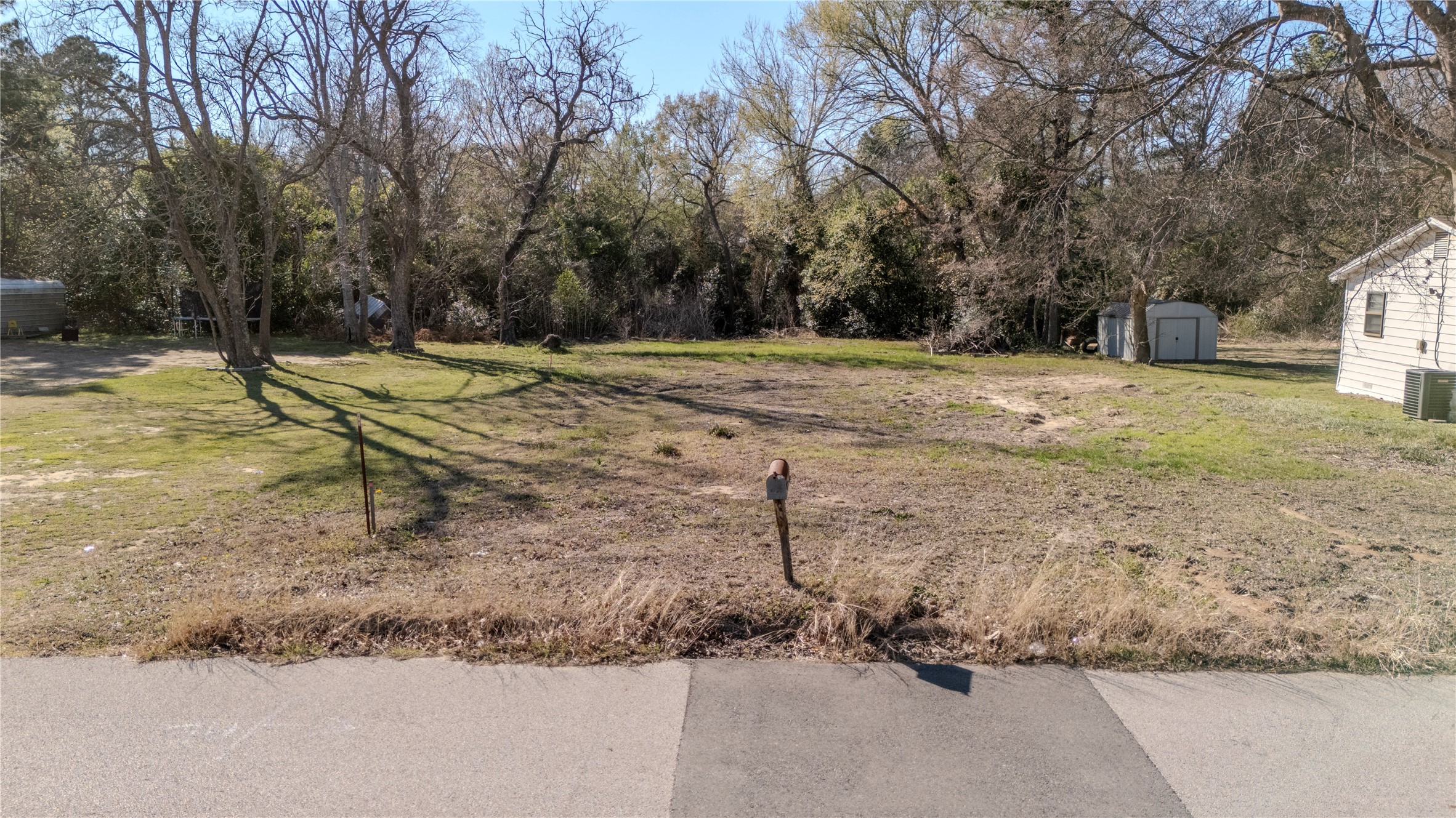 825 N Prairieville Street Athens TX 75751