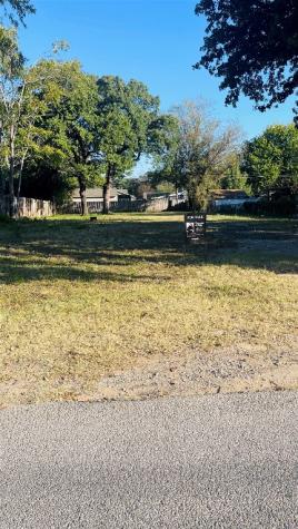 3907 Hollis Street Haltom City TX 76111