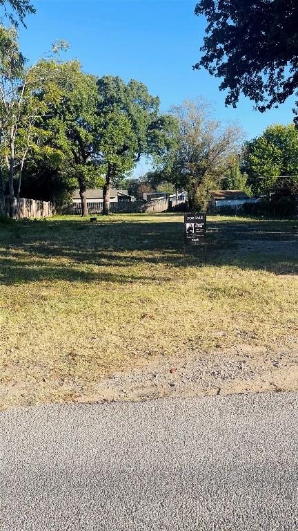 3907 Hollis Street Haltom City TX 76111