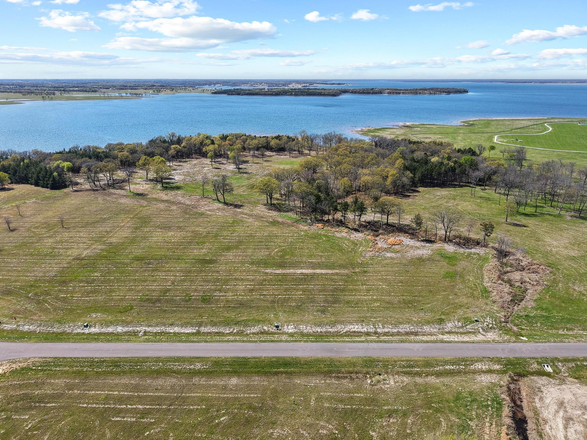 310 Lakewood Lane Honey Grove TX 75446