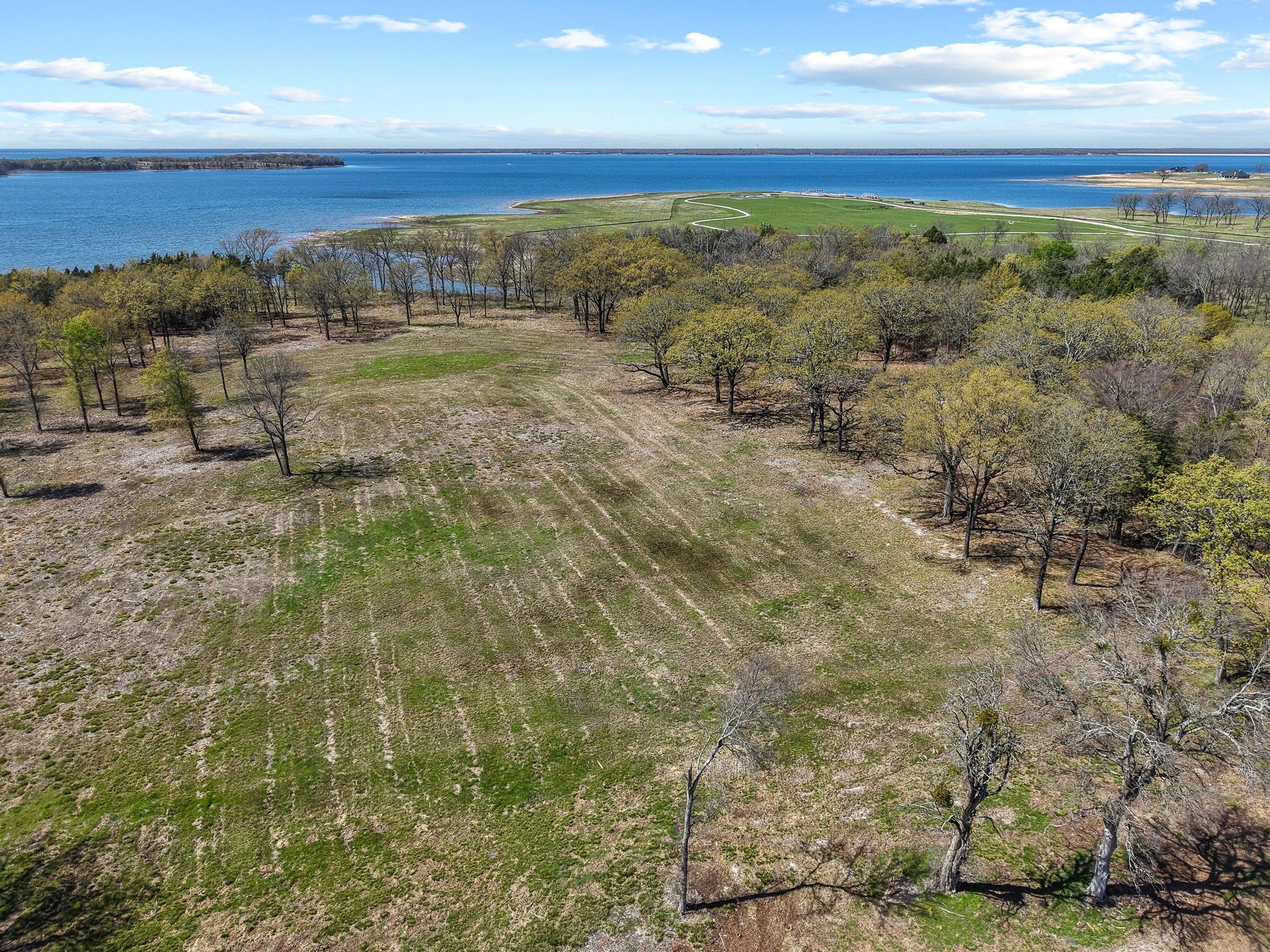 310 Lakewood Lane Honey Grove TX 75446