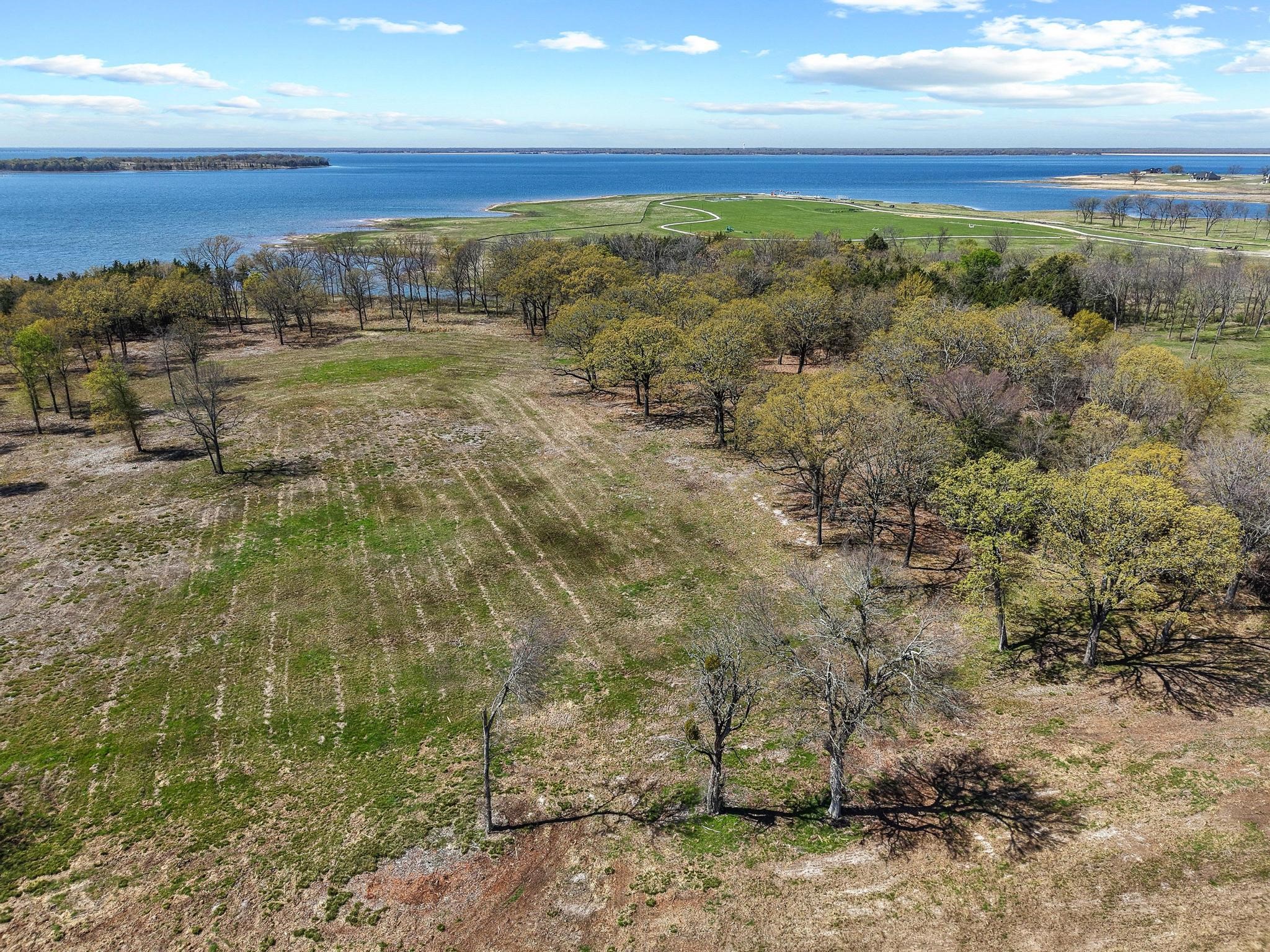 310 Lakewood Lane Honey Grove TX 75446