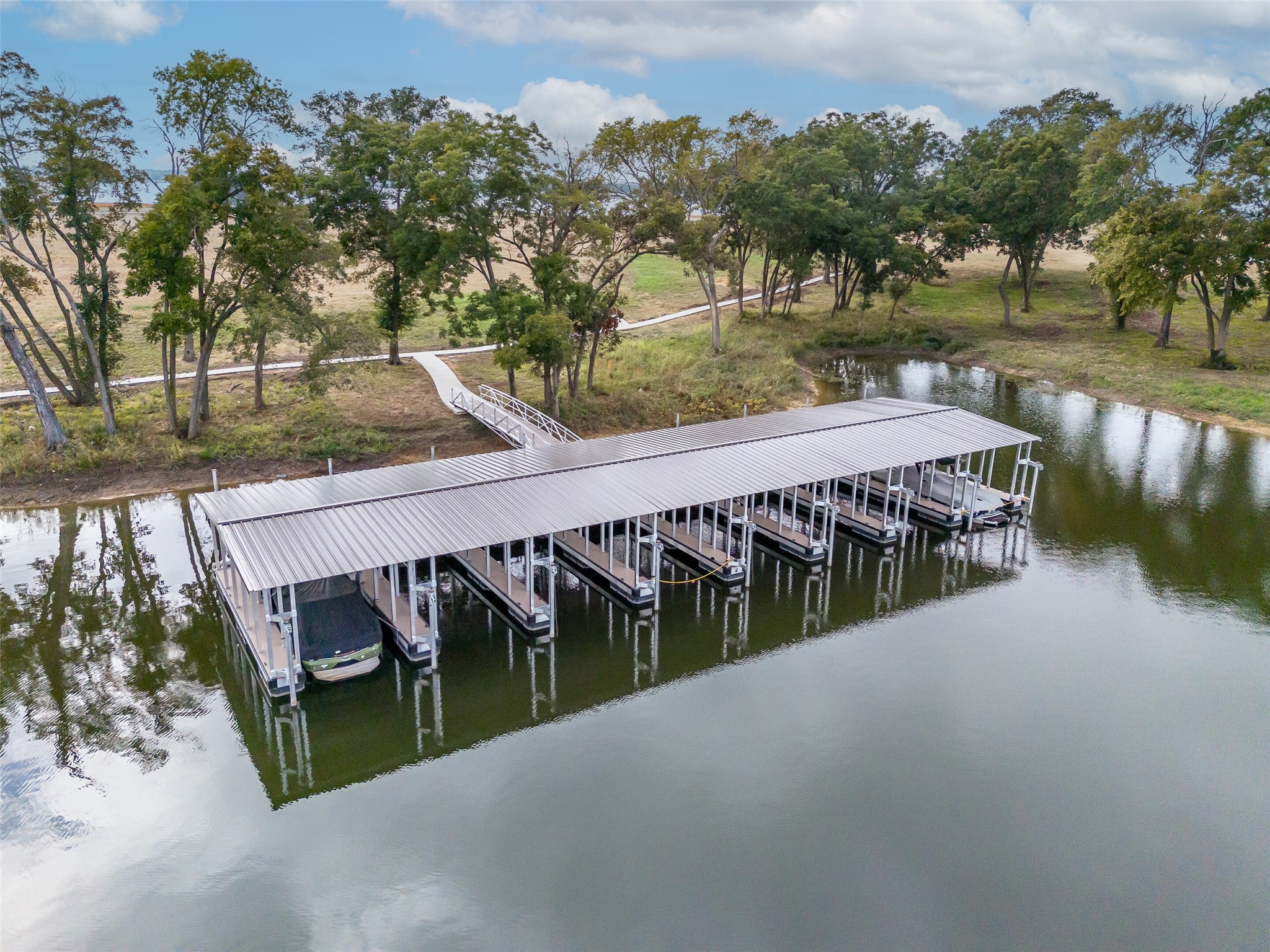 800 Peninsula Drive Honey Grove TX 75446