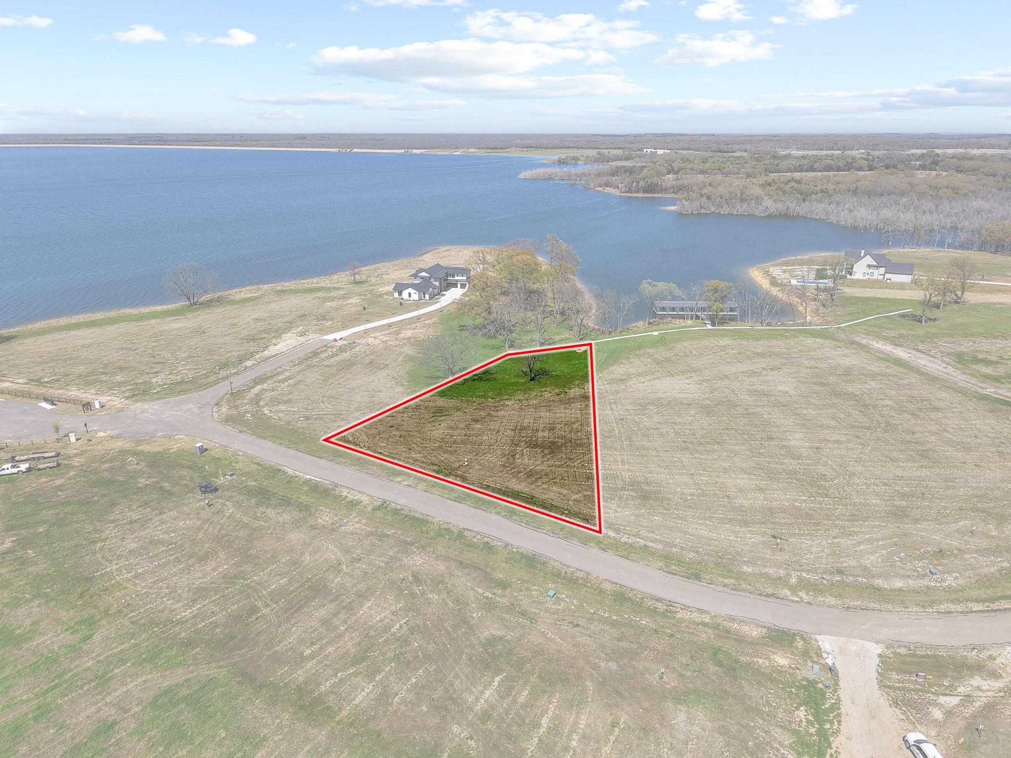 800 Peninsula Drive Honey Grove TX 75446