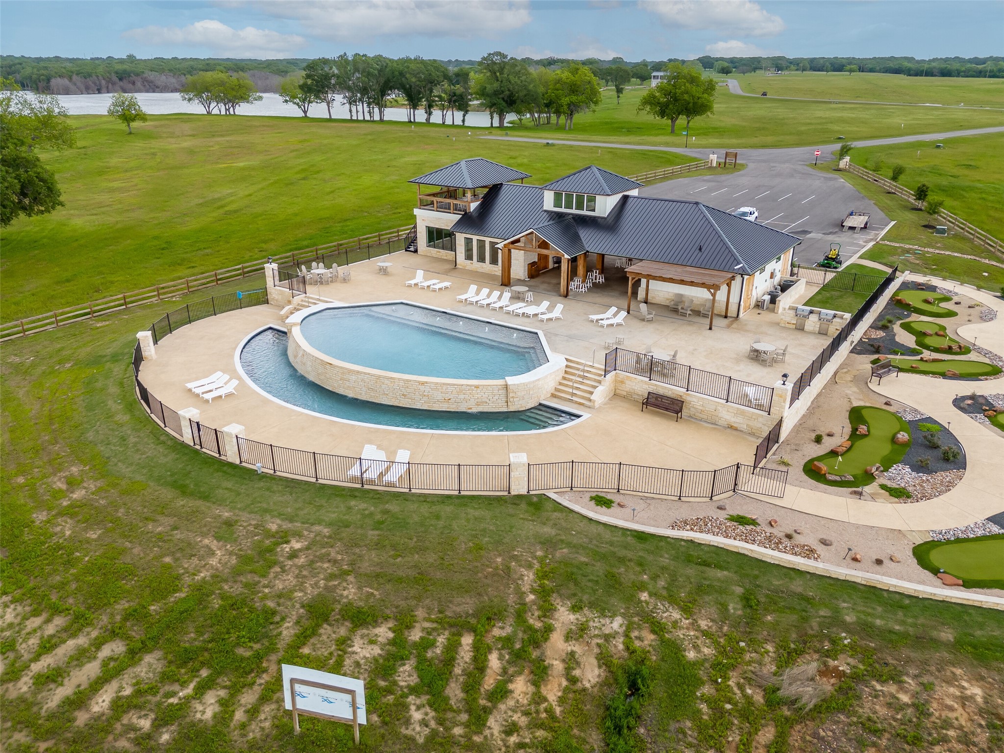 800 Peninsula Drive Honey Grove TX 75446