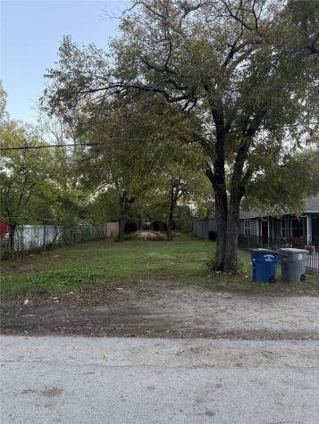 1906 Muncie Avenue Dallas TX 75212