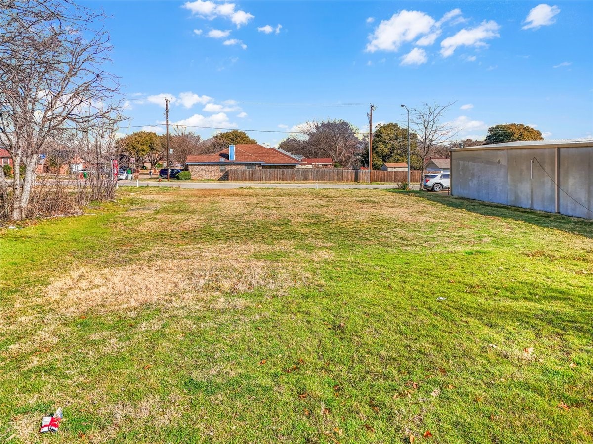 4320 Glenview Drive Haltom City TX 76117