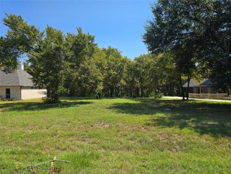 733 Clubview Drive Mabank TX 75143