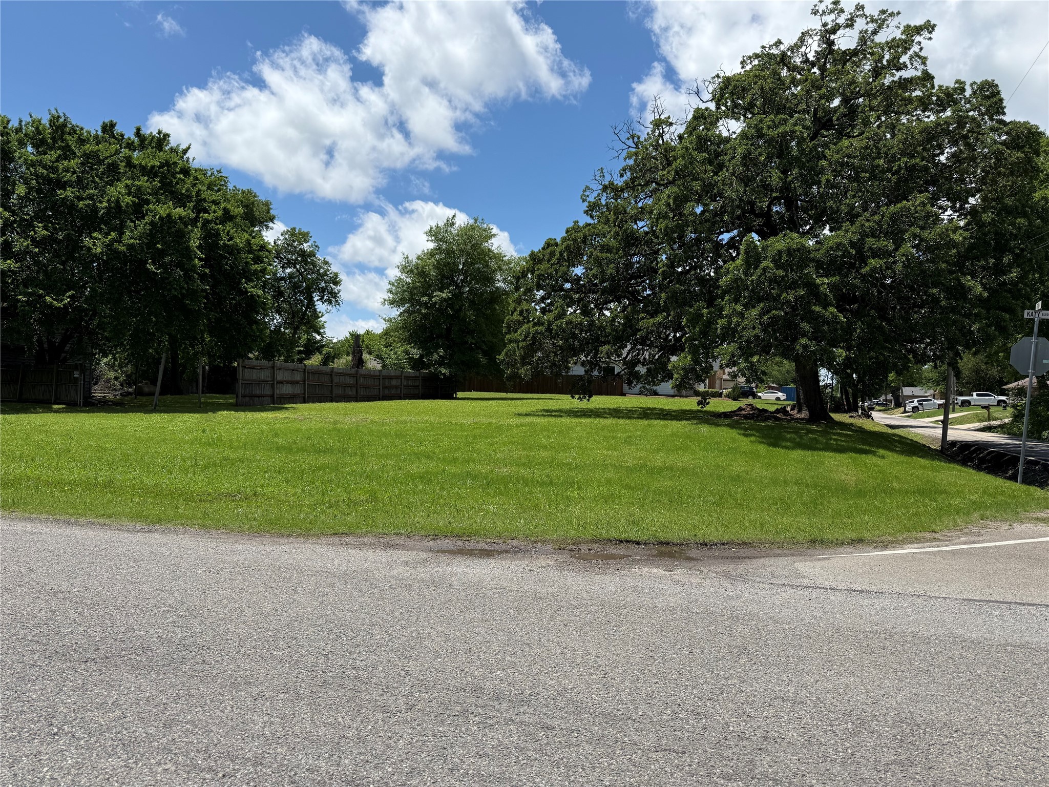 820 E 6th Street Bonham TX 75418
