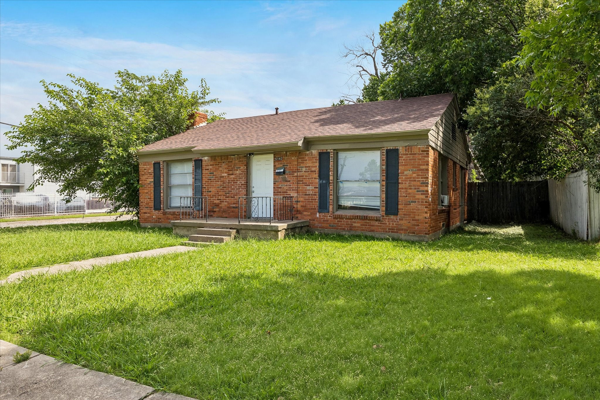 5142 N Hall Street Dallas TX 75235