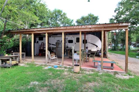 250 Lake Avenue Elm Mott TX 76640