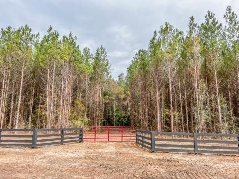 018 Cr 2307 Cleveland TX 77327