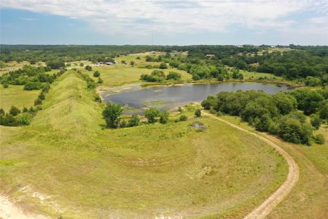 1101 School House Road Forestburg TX 76239