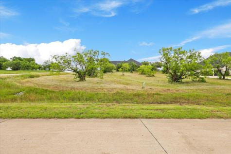 1098 Periwinkle Court Grand Prairie TX 75104