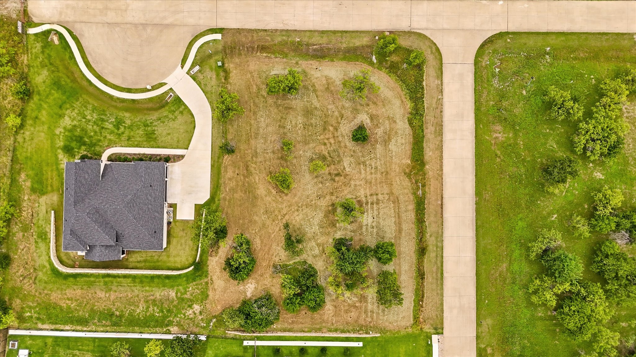 1098 Periwinkle Court Grand Prairie TX 75104