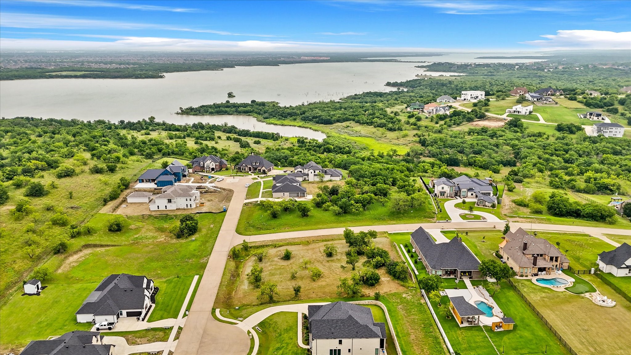 1098 Periwinkle Court Grand Prairie TX 75104