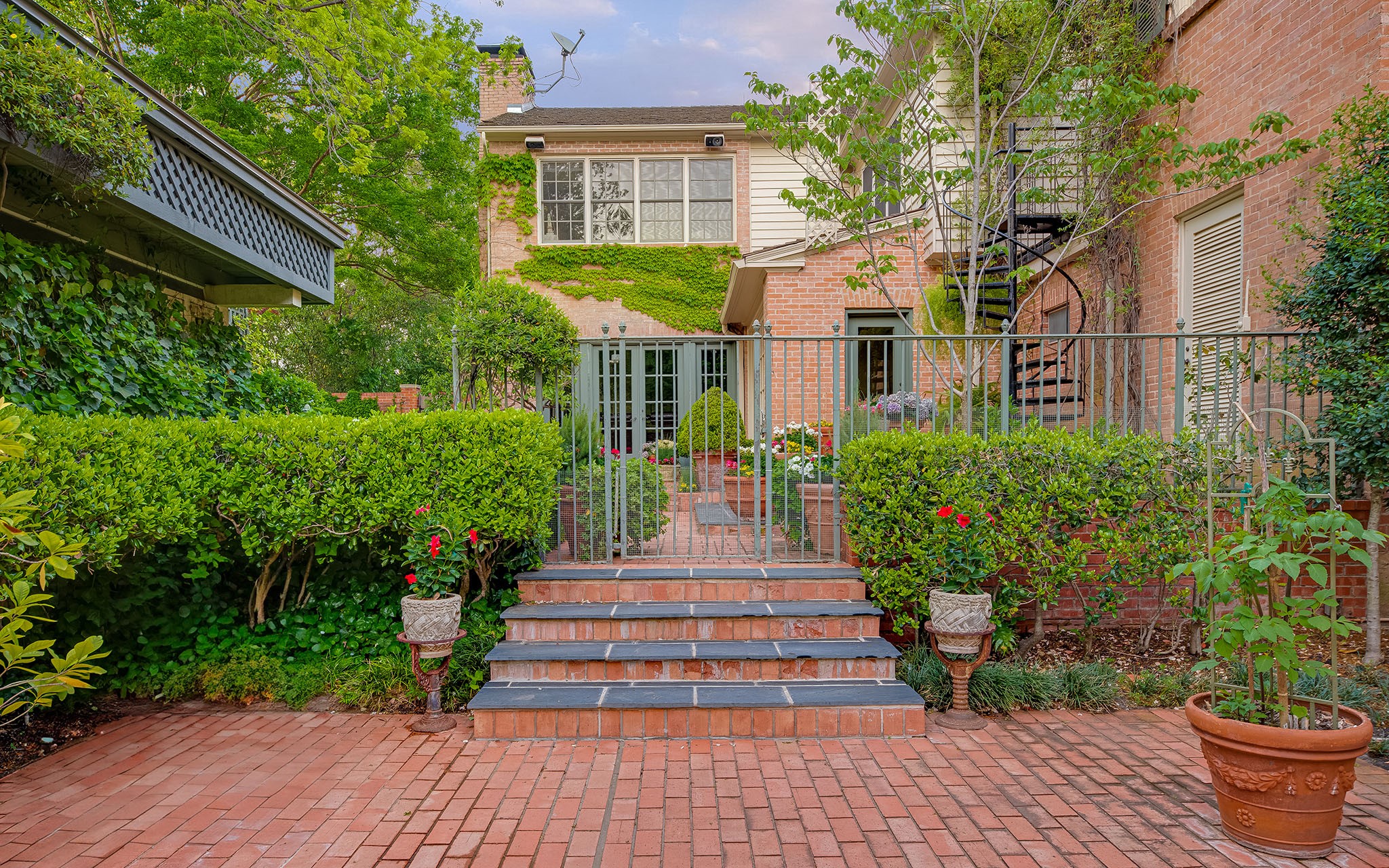 5007 Seneca Drive Dallas TX 75209