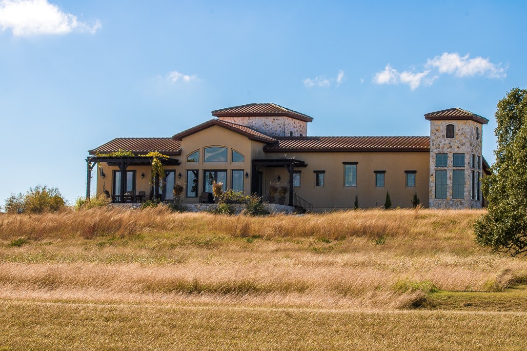 404 Strada Luca Florence TX 76527