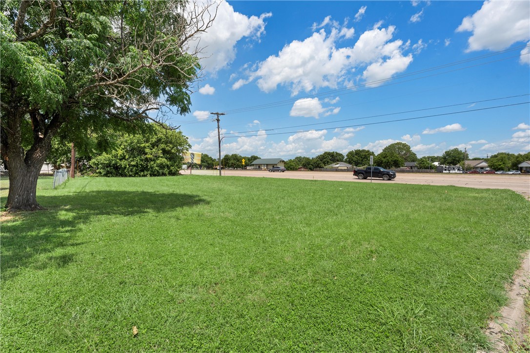 319 S Hewitt Drive Hewitt TX 76643