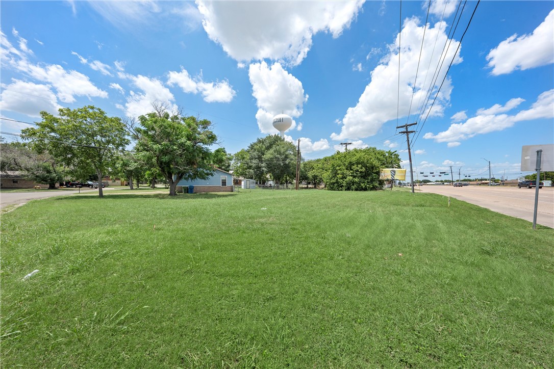 319 S Hewitt Drive Hewitt TX 76643