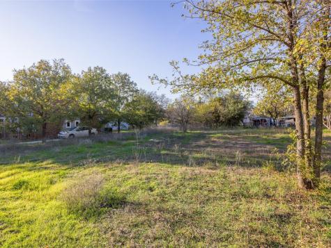 2904 Cedarhill Street Granbury TX 76048