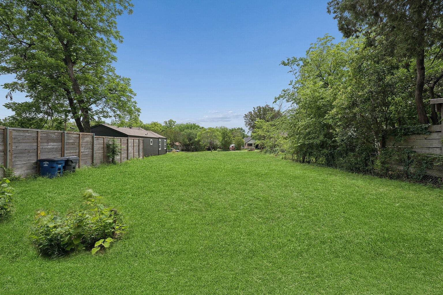 8819 Redondo Drive Dallas TX 75218