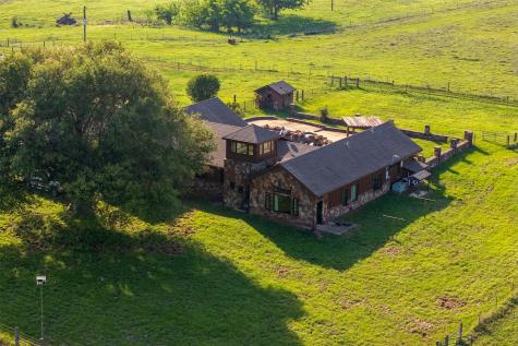 14803 Farm To Market Road 322 Elkhart TX 75839