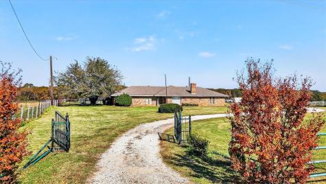 1937 Spring Hill Road Aubrey TX 76227