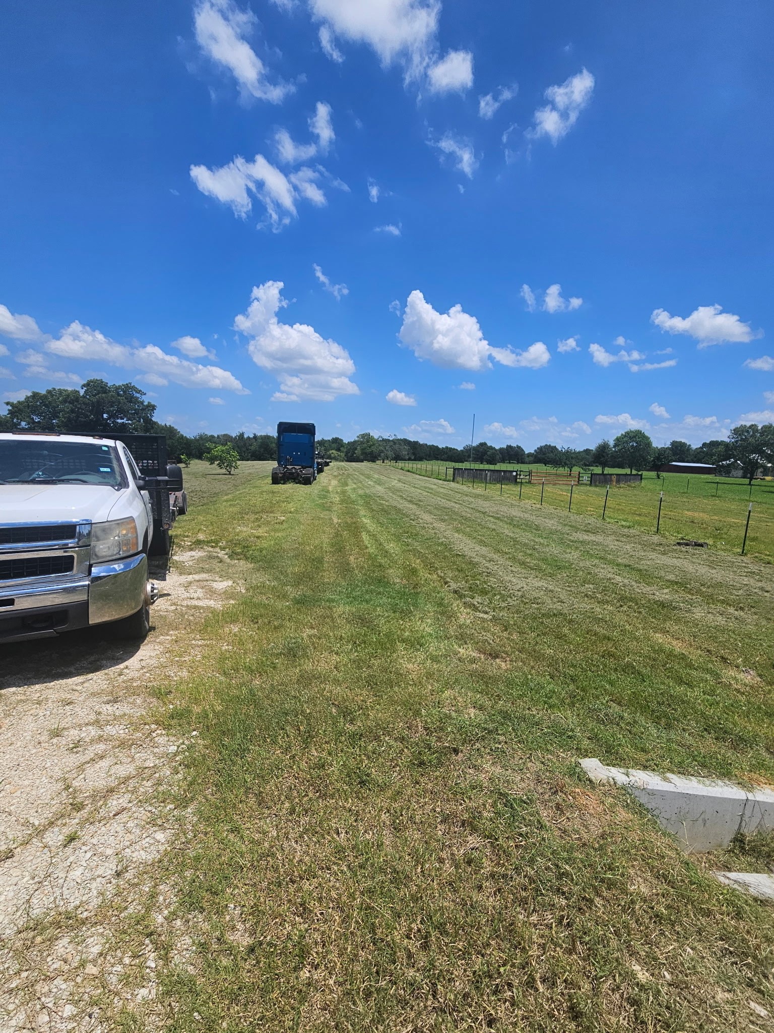 307 N Spikes Road Corsicana TX 75110