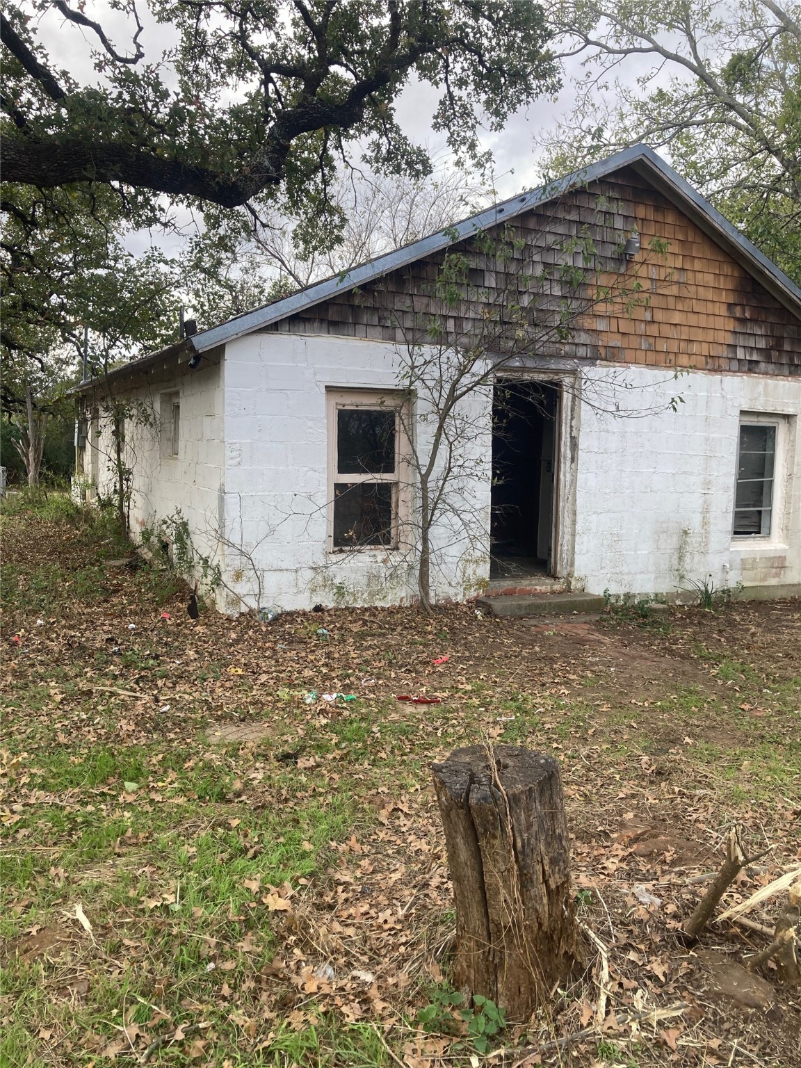 1605 County Road 429 Cleburne TX 76031