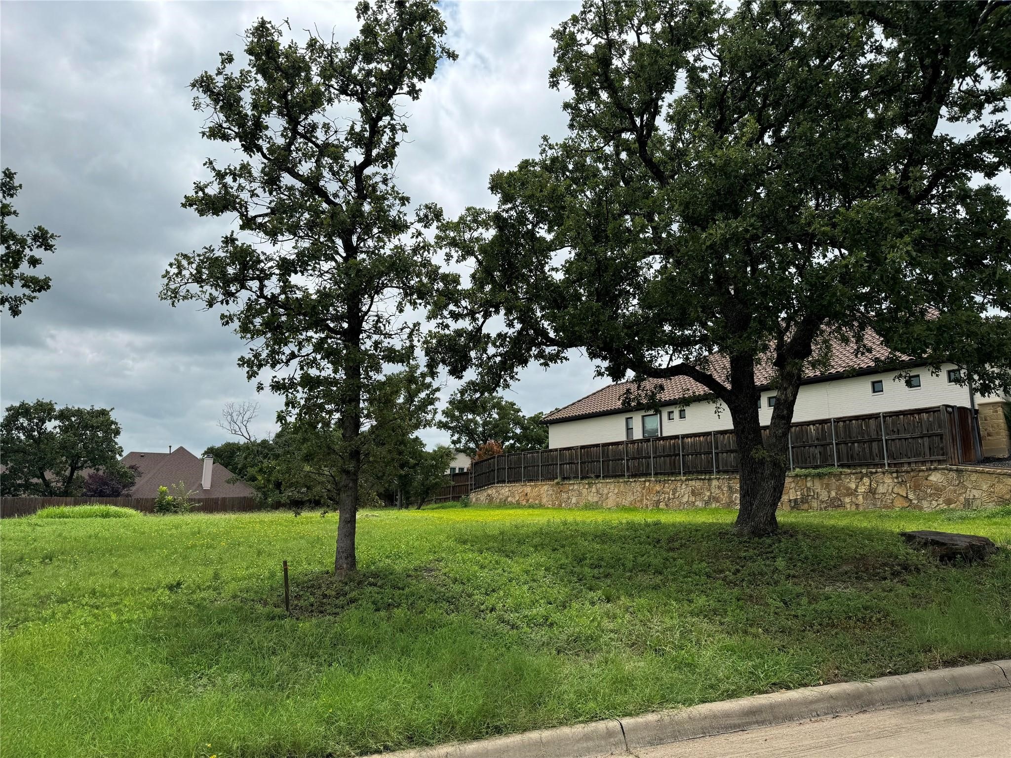 905 Crown Court Burleson TX 76028