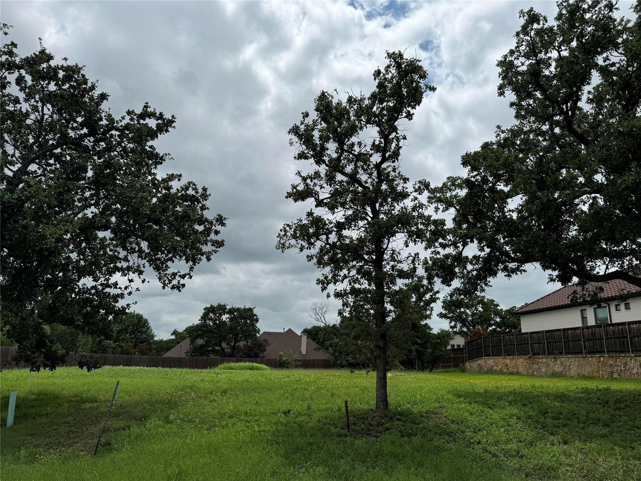 905 Crown Court Burleson TX 76028