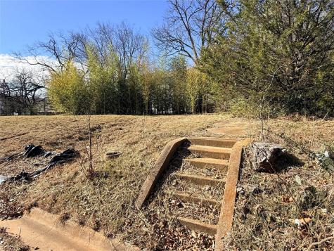 501 W Walker Street Denison TX 75020