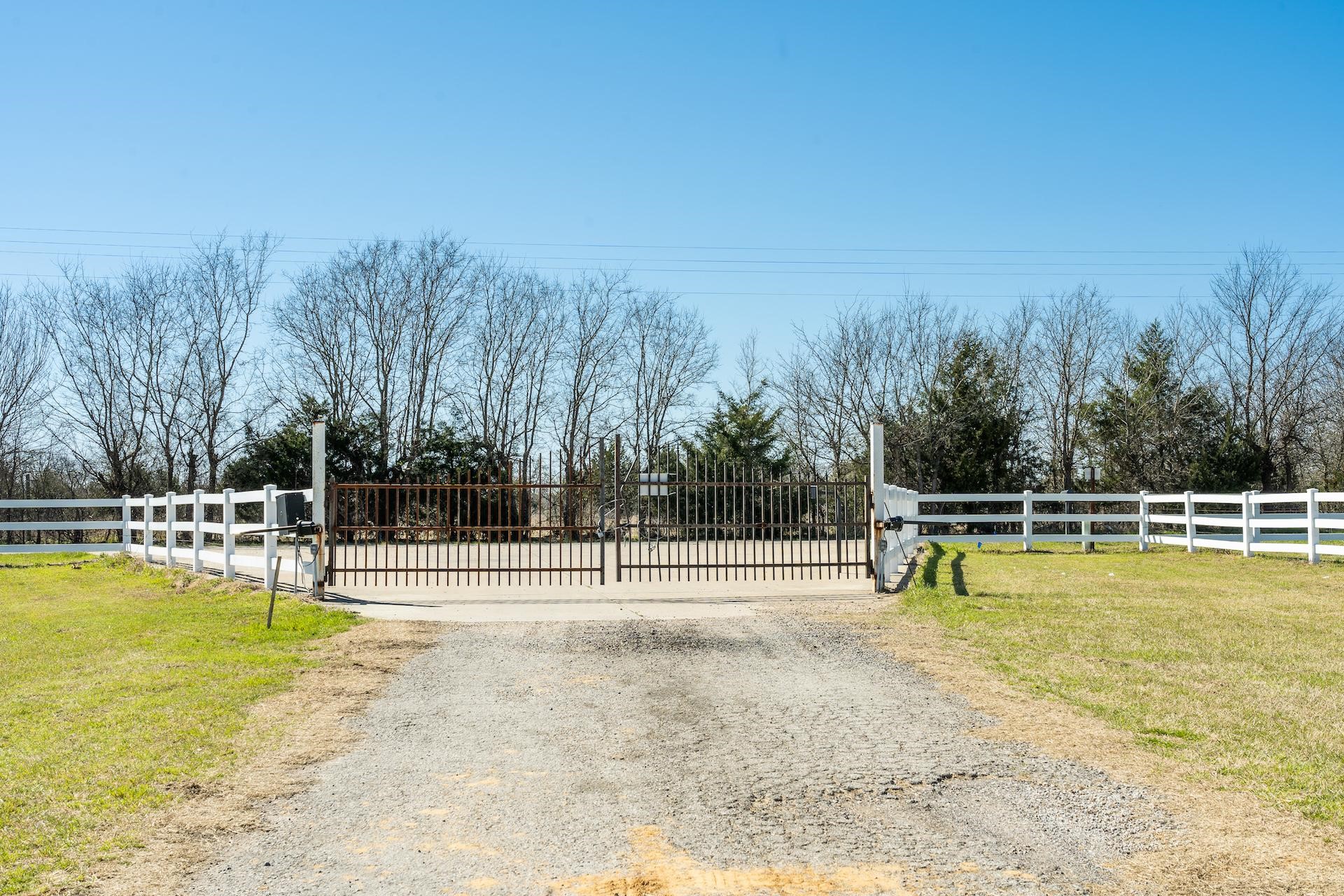 11016 County Road 2138 Kemp TX 75143