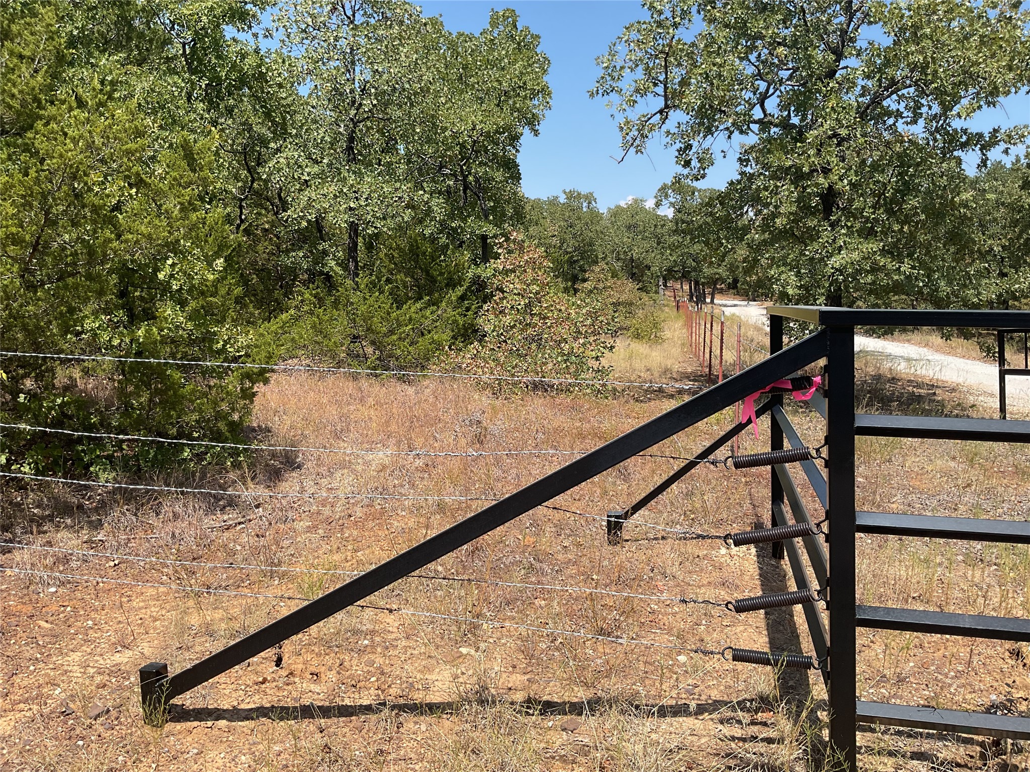 209 Red Top Road Valley View TX 76272
