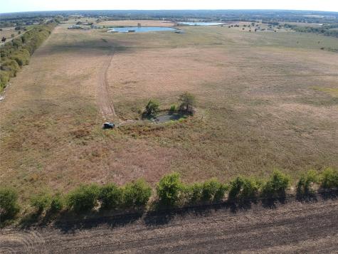 5646 N Us Highway 69 Celeste TX 75423