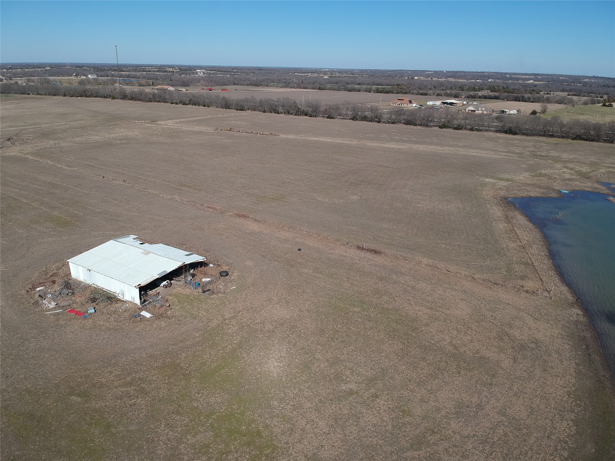 5646 N Us Highway 69 Celeste TX 75423