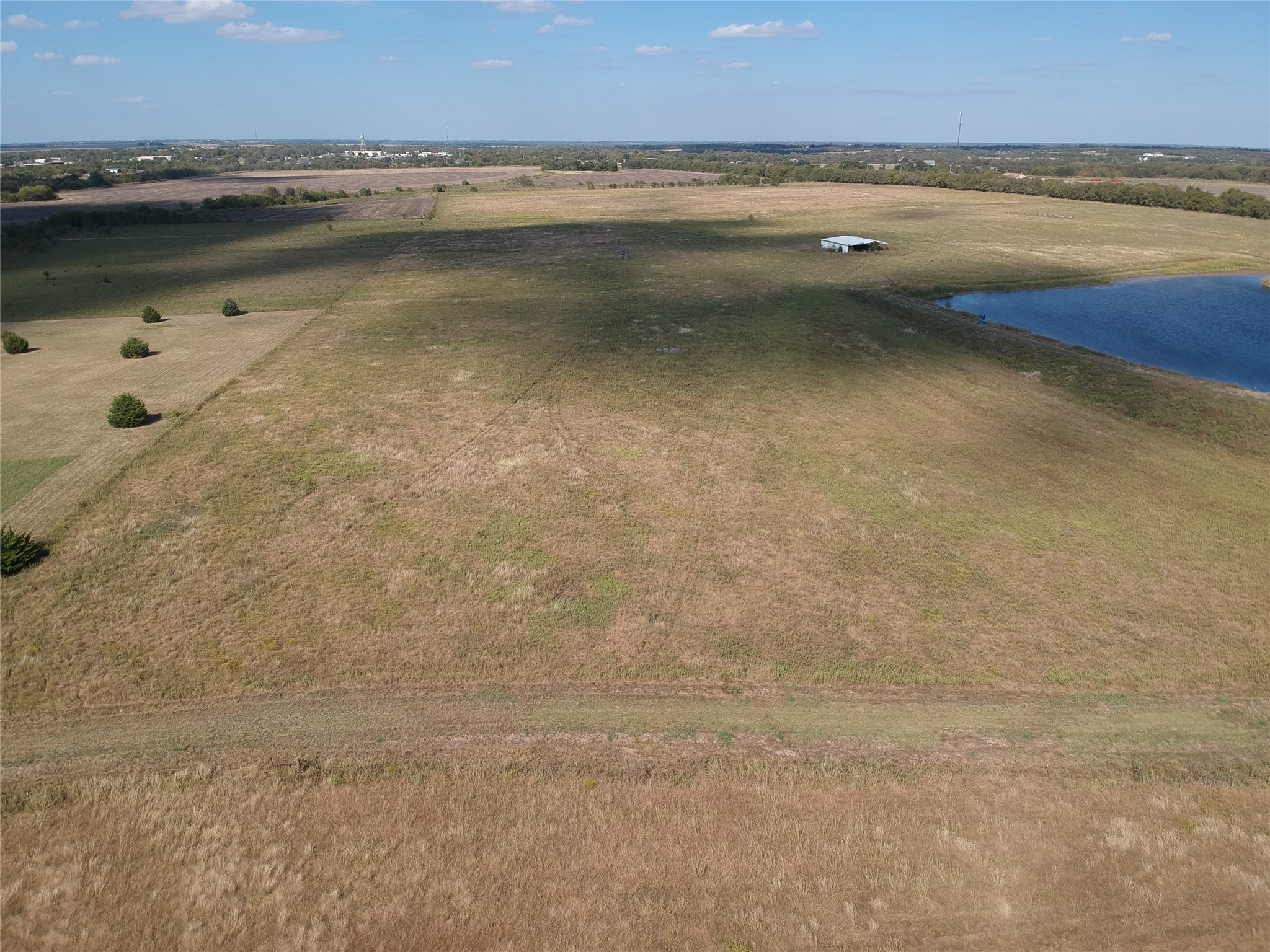 5646 N Us Highway 69 Celeste TX 75423