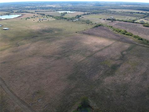 5646 N Us Highway 69 Celeste TX 75423