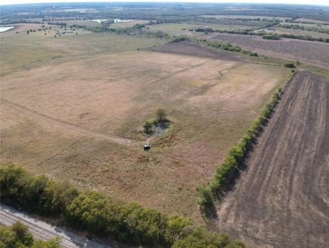 5646 N Us Highway 69 Celeste TX 75423