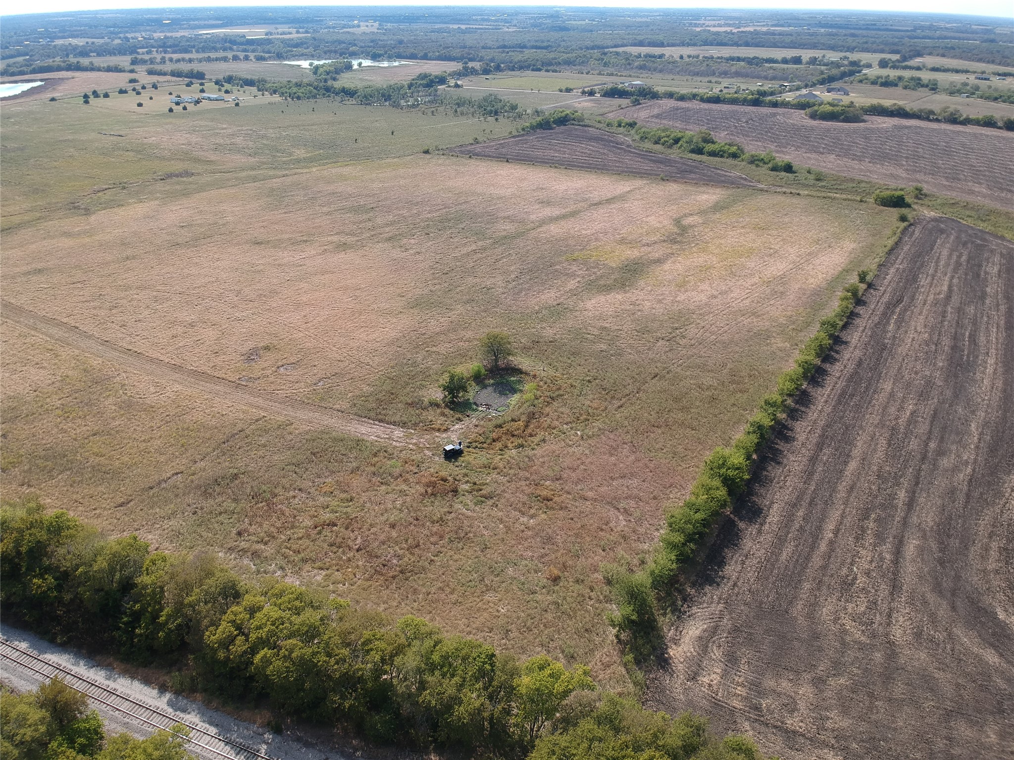 5646 N Us Highway 69 Celeste TX 75423